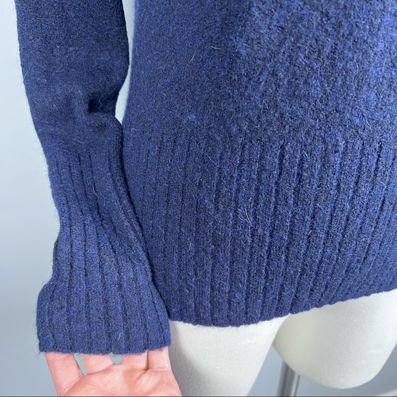 EUC - Madewell, Inland Rolled Turtleneck Dark Blue Sweater in Coziest Yarn, XS - Picture 3 of 15